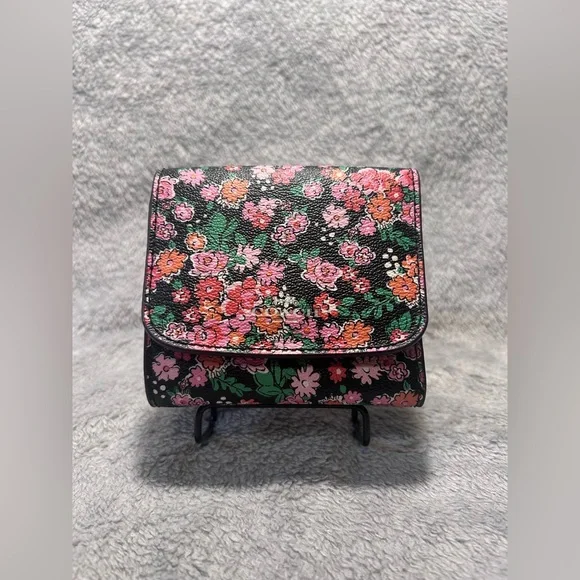 Coach Sierra Posey Cluster Floral Trifold Snap Wallet - Picture 1 of 14